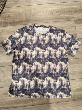Saks Fifth Avenue Short Sleeve Tie-Dye Tee in Navy and White (XL)